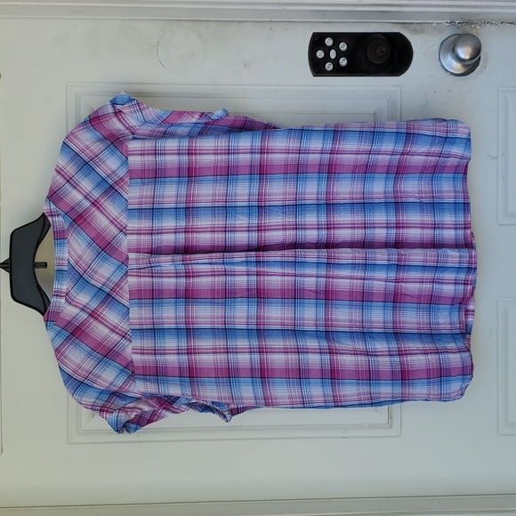 3/$30 Northern Reflections Sleeveless Rayon Top - Picture 2 of 7